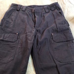 Duluth trading company heavy work cargos.